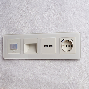 электроустановочные изделия IEK Brite - пример установки