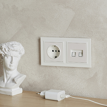 рамка 2-постовая IEK РУ-2-БрБ Brite - пример установки