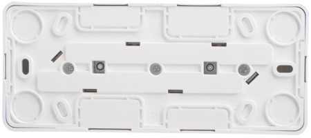 купить Этюд белый розетка открытая 3-мест заземление шторки IP20  в Йошкар-Оле Этюд белый розетка открытая 3-мест заземление шторки IP20