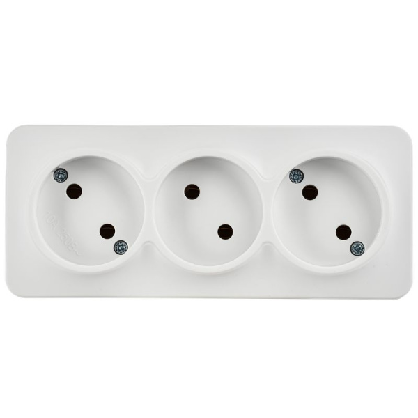 купить Глори белый розетка открытая 3-мест IP20  в Йошкар-Оле Глори белый розетка открытая 3-мест IP20