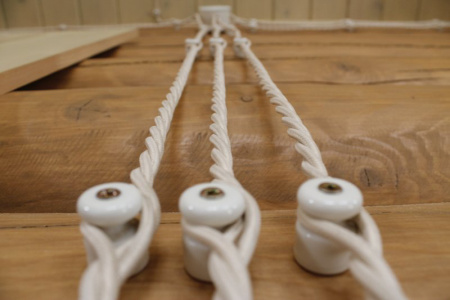 Изолятор пластик белый РосДюбель 7шт