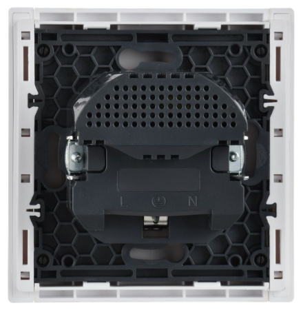 купить Фортепиано белый розетка скрытая 1-мест заземление шторки USB А+А IP20  в Йошкар-Оле Фортепиано белый розетка скрытая 1-мест заземление шторки USB А+А IP20